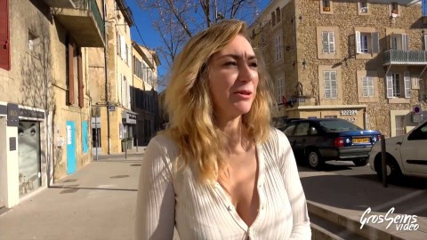 Elisa, 26ans, une blonde à la poitrine incroyable