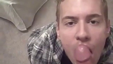 Buddy blowing me and I shoot cum on his tongue