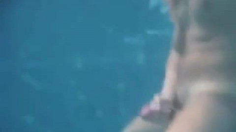 Str8 underwater and cum