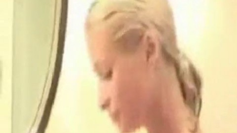 Paris-Hilton-Shower