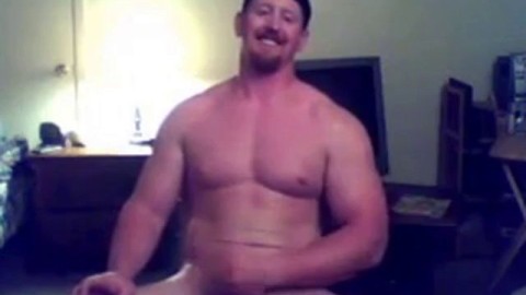 Ginger Muscle Stud Masturbates on Webcam