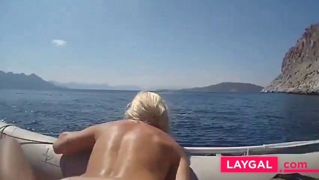 Outdoor Boat Sex with Amateur Couple